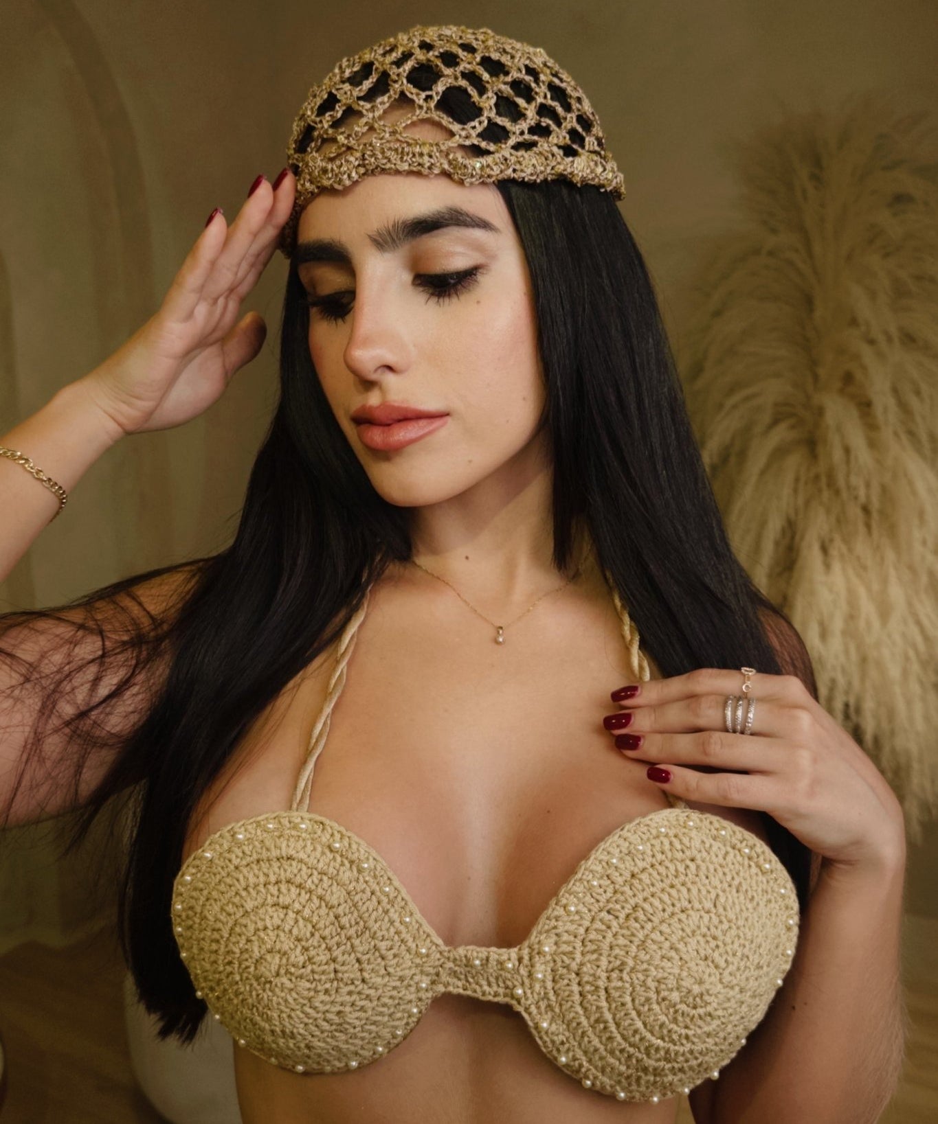 GORRO TEJIDO DORADO